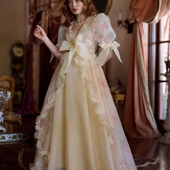 [SOLD OUT SIZE] Selkie, The Summer Home Marie Gown, LARGE - Picture 4 of 5